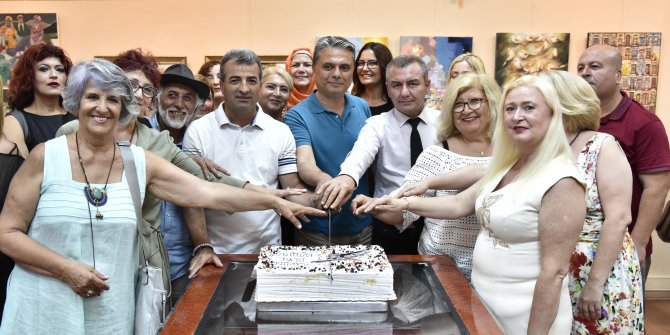 Muratpaşa'da Başkan Uysal resim sergisi açtı