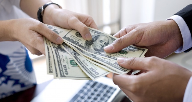 Dolar son 1 ayın en düşük seviyesine geriledi