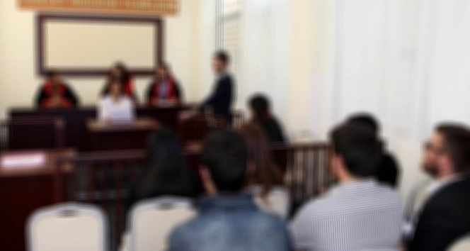 Mahkemeden görülmemiş karar! Kocasına herkesin önünde...