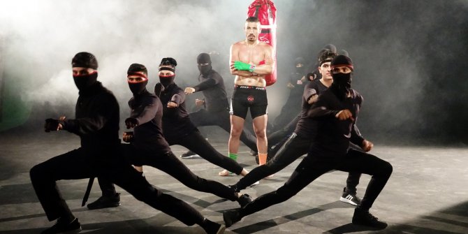 KİCK BOKS ŞAMPİYONU, RAPÇİ OLDU!