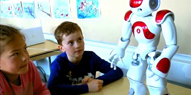 Robot öğretmenler geliyor!