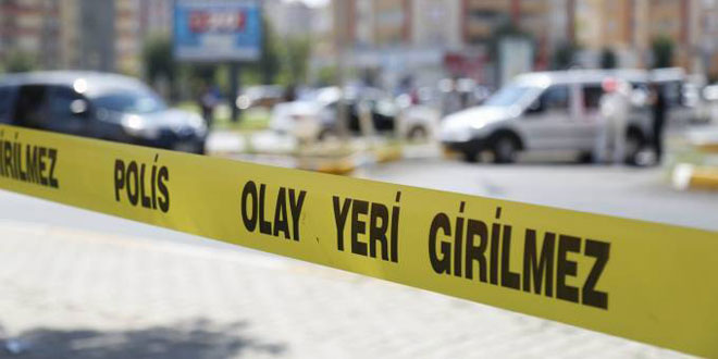 Anne dehşeti! 3 çocuğunu boğazını kesti