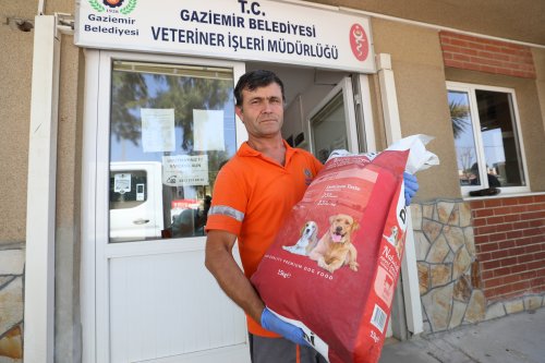 gaziemirden-manavgattaki-can-dostlar-icin-yardim-eli-1.jpg