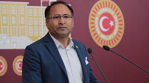 chpli-roman-milletvekili-ozcan-purcu-kirmizi-plaka-sahibi-oldu.jpg