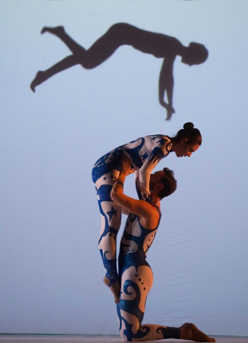 10-parade-the-acrobats-photo-by-stephen-buhagiar.jpg