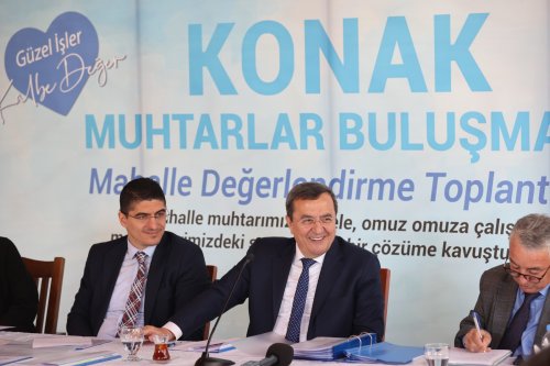 baskan-batur-kadin-muhtarlarla-bir-araya-geldi-4.jpeg