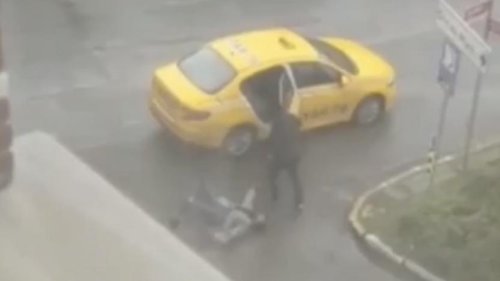 atasehirde-taksi-soforu-kadin-turisti-darbetti.jpeg