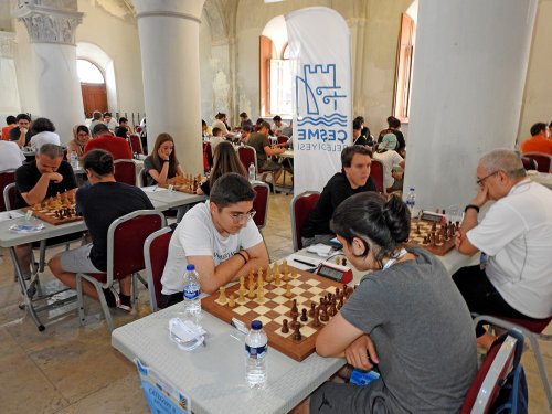 cesmede-satranc-turnuvasi-heyecani4.jpg