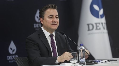 ali-bacacan-dan-erdogan-in-adaylik-cagrisina-her-seyi-de-ona-soyleyecek-degiliz-kusura-bakmasin-1028919-5.jpg
