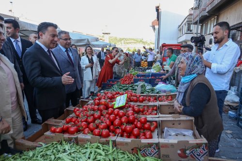 1656151333-ali-babacan-esnaf-i-le-beypazari.jpeg
