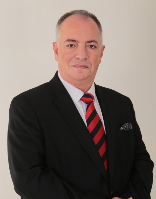 aw695144-06.jpg