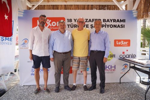 cesme-tenis-turnuvasinda-oduller-sahiplerini-buldu1.jpg