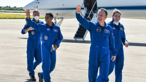 3515c337-6b56-4b28-9979-55ad1e893b80-crb102621-spacex.webp