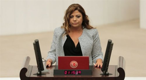 zeynep-altiok-beraat-etti-664066-5.jpg
