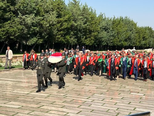 aw020693-02.jpg
