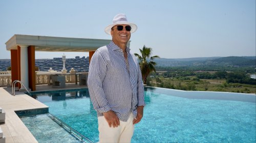 zeki-islises-e2.jpg