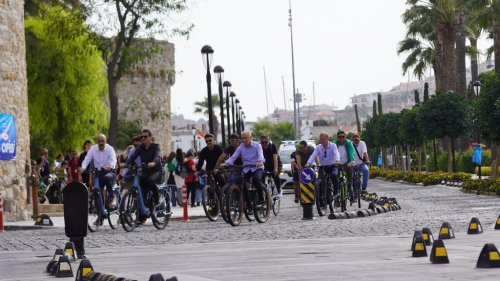 veloturk-gran-fondo-cesme-by-salcano-start-aldi1.jpg