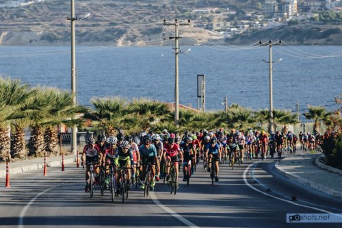 veloturk-gran-fondo-cesme-by-salcano-start-aldi7.jpg