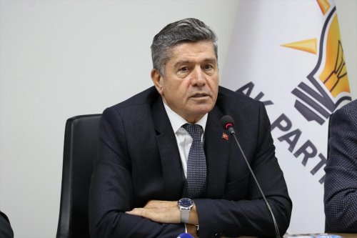 ak-parti-izmir-il-baskan-yardimcisi-tastan-partililerle-bulustu-3b775c9.webp