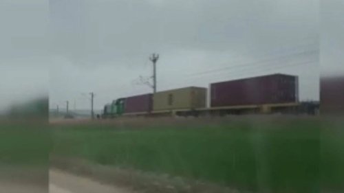 ankara-dayuk-treni-raydan-cikti.webp