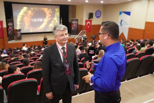 ege-uluslararasi-turan-film-festivali-basladi-11.jpg