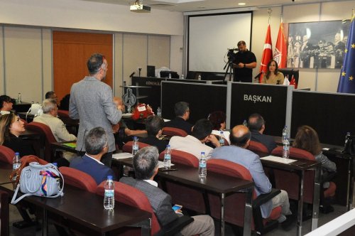 muhtarlarimizla-meclis-salonumuzda-bir-araya-geldik-karsiyakanin-sorunlarini-karsiyakalilarin-beklentilerini-bir-kez-de-muhtarlarimizin-bakis-acisiyla-dinledik-son-derece-verimli-gecen-toplantimizi-her-1.jpg