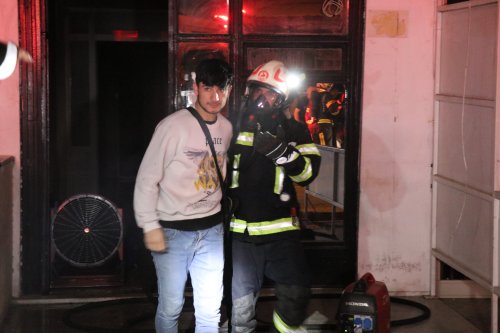 aw201570-05.jpg