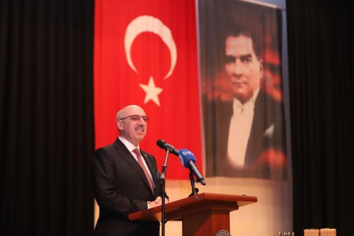 prof-dr-mahmut-ak.jpeg
