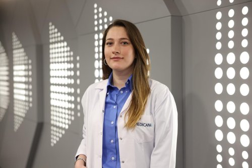 aw215838-01.jpg