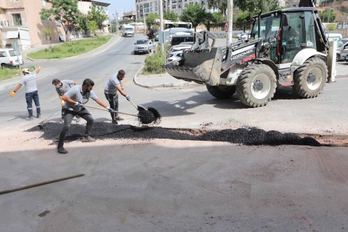 bayraklida-yollar-yenileniyor-2.jpg