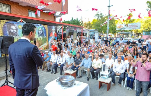 bayraklida-dortbin-kisiye-asure-dagitildi-5.jpeg