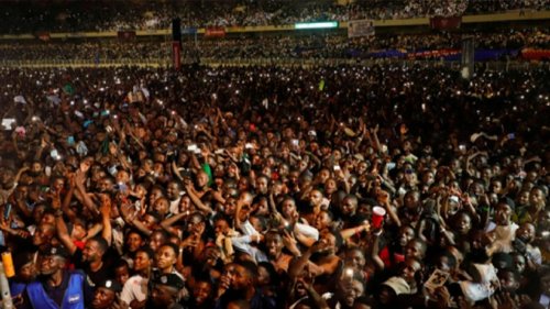 kongo-demokratik-cumhuriyetinde-konserde-izdiham-11-olu-s7as.webp