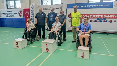 gaziemir-belediyesi-boccia-takimi-yine-zirvede-5.jpg