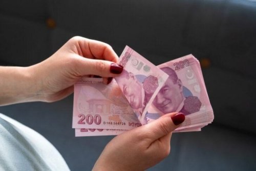 1700970-kredi-cekmek-hayal-oldu-geri-odemeyi-goren-vazgeciyor-66018d2e36e0c.jpg