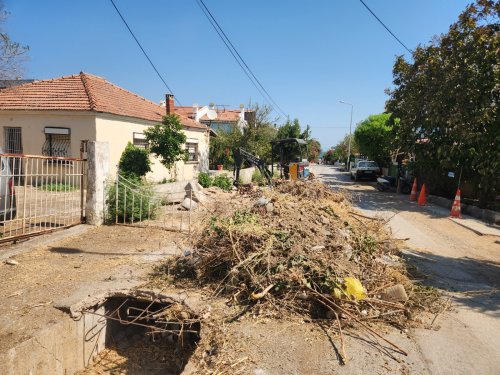 urla-belediyesi-calisiyor-urla-guzellesiyor-10-001.jpg