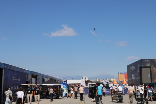 aw299580-10.jpg