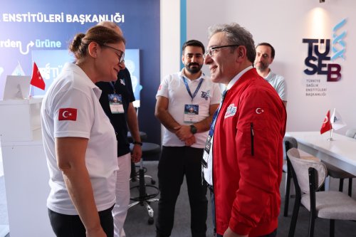 deu-rektoru-prof-dr-bayram-yilmaz-teknofest-adanada-5.jpeg