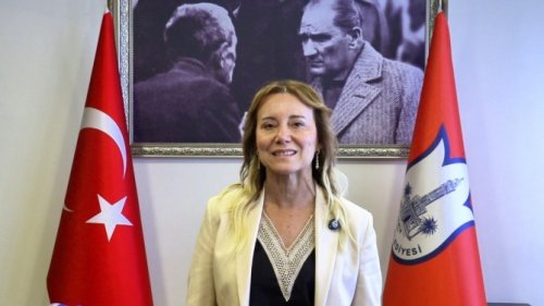 konak-belediye-baskani-nilufer-cinarli-mutlujpeg-09-09-2024-10-26-58-001.jpeg