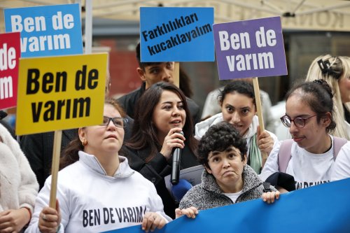konaktan-engelliler-gununde-farkindalik-yuruyusu-6.jpeg