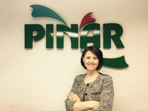 serpil-veral-pinar-sut-pazarlama-direktoru.jpg