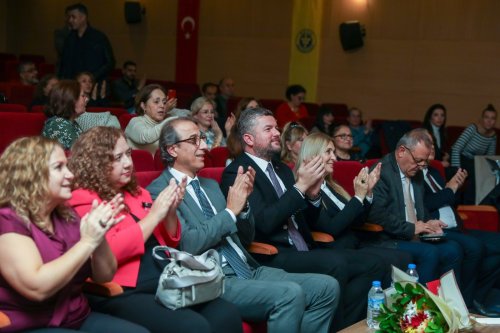 dunyanin-en-buyuk-otizm-orkestrasi-bucalilari-buyuledi-07.jpeg