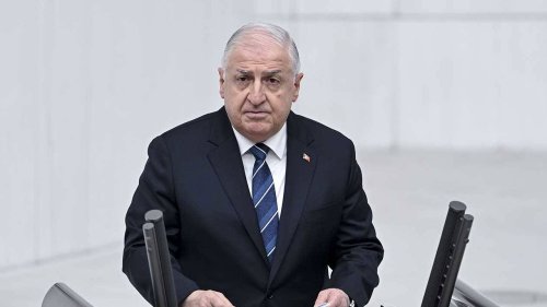 bakan-gulerden-net-suriye-mesaji-terore-asla-izin-vermeyecegiz-17341178385420.jpg