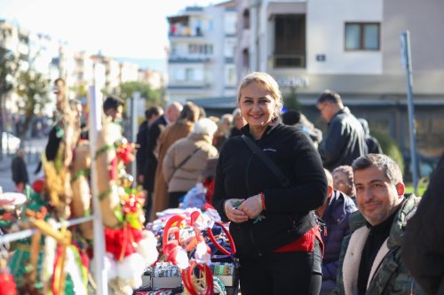 buca-belediyesi-yeni-yil-pazari-02.jpeg