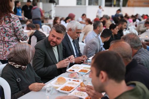 belediye-baskani-gorkem-dumandan-iftar-daveti-02.jpeg