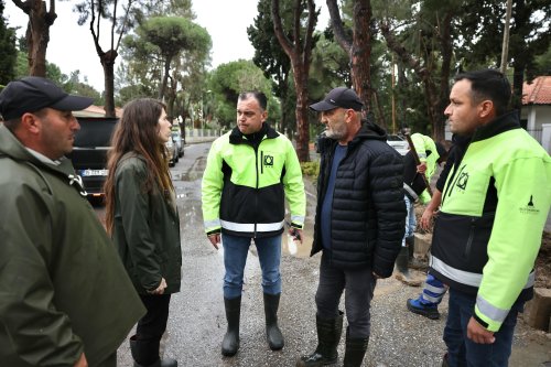 cesme-son-24-saatte-turkiyenin-en-yogun-yagisini-aldi.jpg